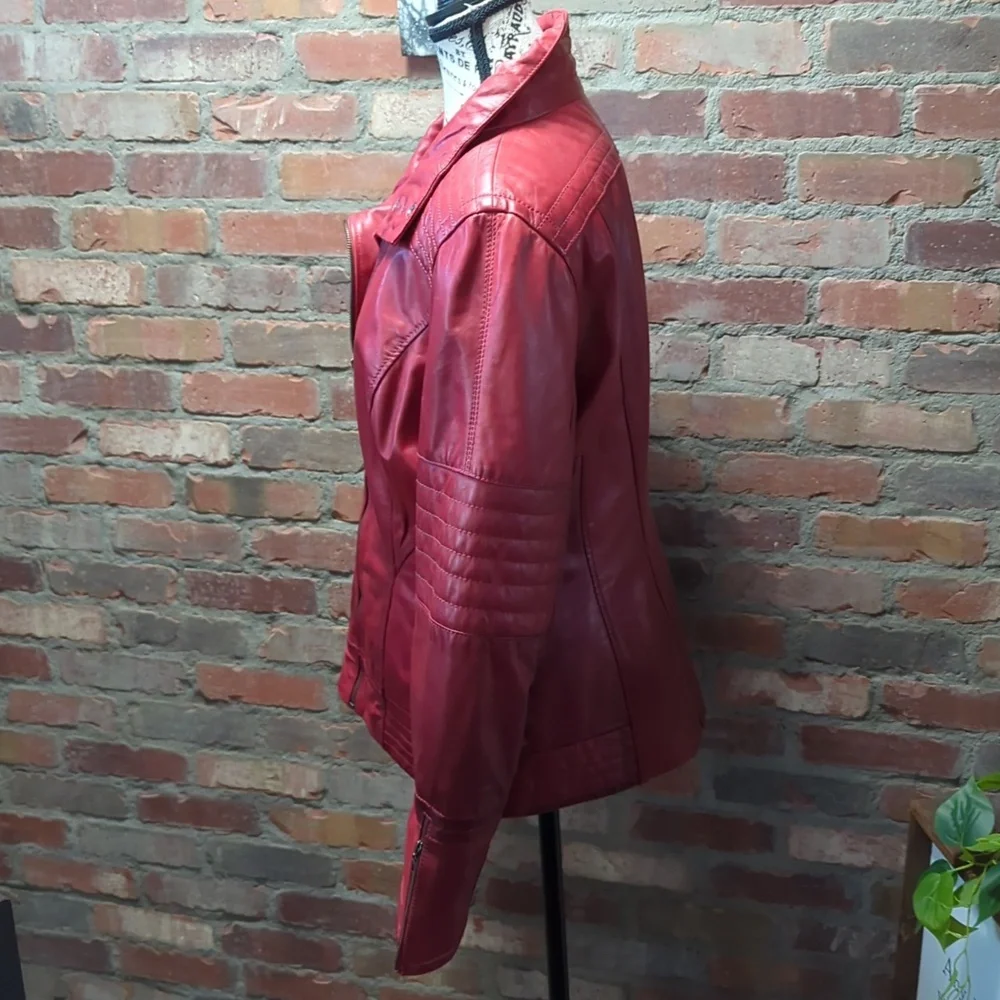 Red leather jacket. - Picture 3 of 8